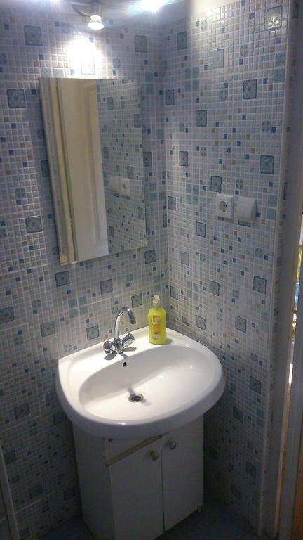 Red Locomotive Apartment Boedapest Kamer foto
